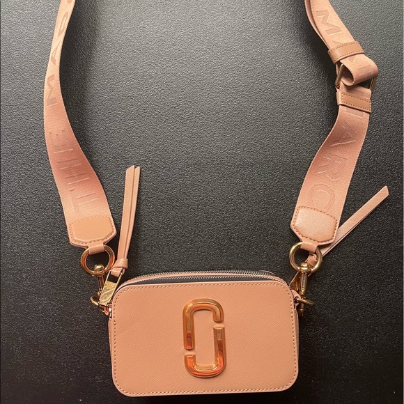 Marc Jacobs Snapshot - Picture 1 of 7